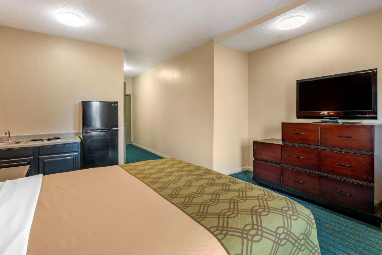 Econo Lodge Inn & Suites Granite City Экстерьер фото